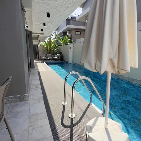 Fethiye Sehir Merkezinde, Oezel Havuzlu, Saunali, Jakuzili, Tuerk Hamamli Ve Barbekuelue Muestakil Villa Fethiye