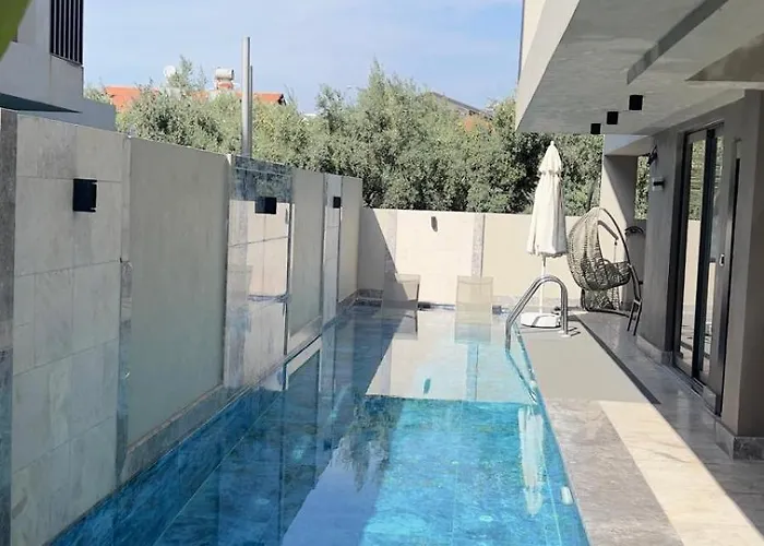 Lueks Versace Villasi, Sauna, Jakuzi, Hamam, Yuezme Havuzu Ve Barbekue Alani *