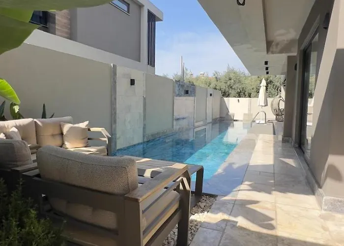 Lüks Versace Villası, Sauna, Jakuzi, Hamam, Yüzme Havuzu Ve Barbekü Alanı