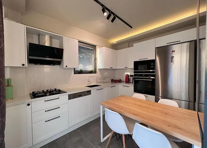 Lüks Versace Villası, Sauna, Jakuzi, Hamam, Yüzme Havuzu Ve Barbekü Alanı Villa