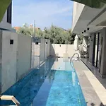 Lueks Versace Villasi, Sauna, Jakuzi, Hamam, Yuezme Havuzu Ve Barbekue Alani *