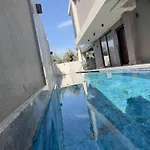 Lueks Versace Villasi, Sauna, Jakuzi, Hamam, Yuezme Havuzu Ve Barbekue Alani Φετιγιέ