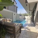 Lueks Versace Villasi, Sauna, Jakuzi, Hamam, Yuezme Havuzu Ve Barbekue Alani