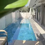 빌라 Lueks Versace Villasi, Sauna, Jakuzi, Hamam, Yuezme Havuzu Ve Barbekue Alani *
