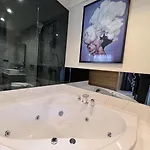 Lueks Versace Villasi, Sauna, Jakuzi, Hamam, Yuezme Havuzu Ve Barbekue Alani Βίλα