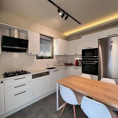 Lueks Versace Villasi, Sauna, Jakuzi, Hamam, Yuezme Havuzu Ve Barbekue Alani Villa