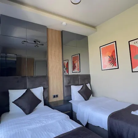 Villa Fethiye Sehir Merkezinde, Oezel Havuzlu, Saunali, Jakuzili, Tuerk Hamamli Ve Barbekuelue Muestakil Villa
