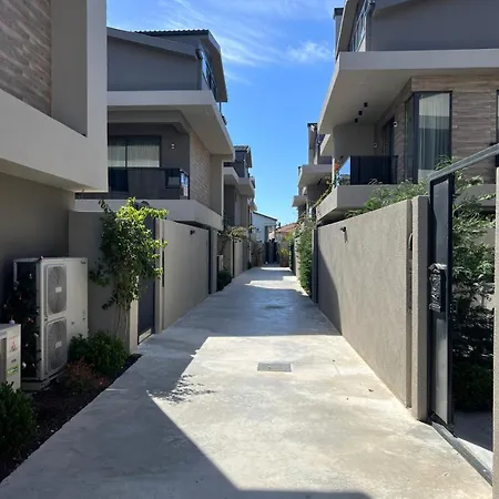 Fethiye Sehir Merkezinde, Oezel Havuzlu, Saunali, Jakuzili, Tuerk Hamamli Ve Barbekuelue Muestakil Villa Villa Fethiye