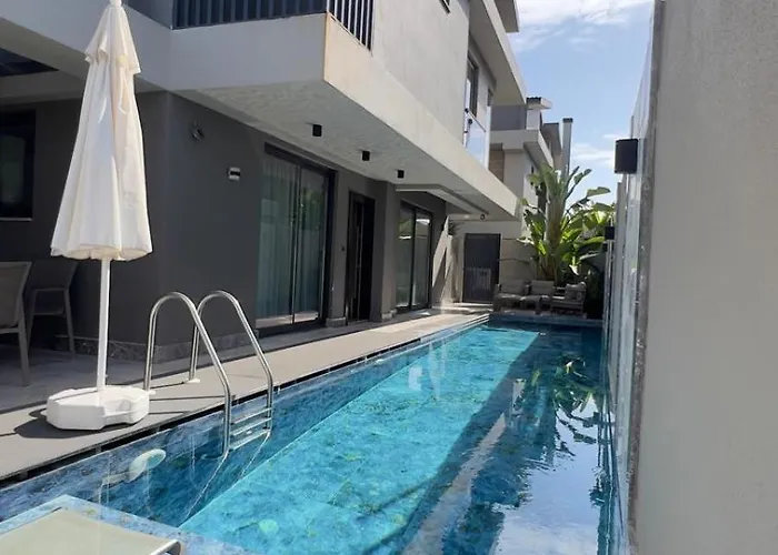 Lueks Versace Villasi, Sauna, Jakuzi, Hamam, Yuezme Havuzu Ve Barbekue Alani * Фетхие