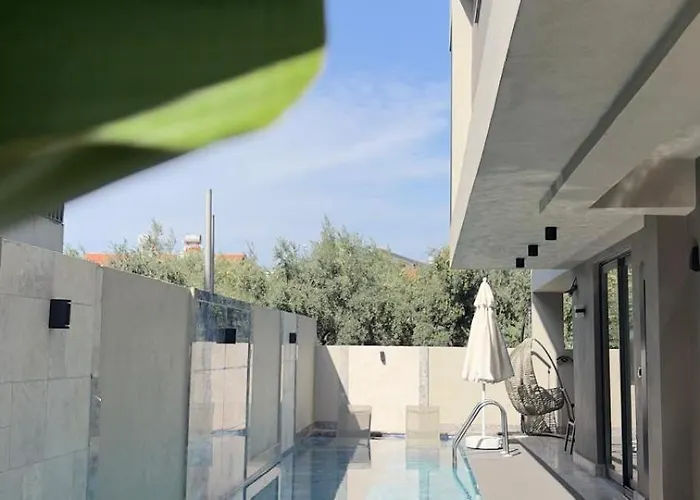 Lueks Versace Villasi, Sauna, Jakuzi, Hamam, Yuezme Havuzu Ve Barbekue Alani Villa Fethiye