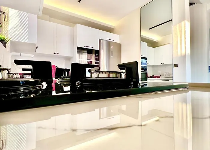 Villa Lueks Versace Villasi, Sauna, Jakuzi, Hamam, Yuezme Havuzu Ve Barbekue Alani Fethiye