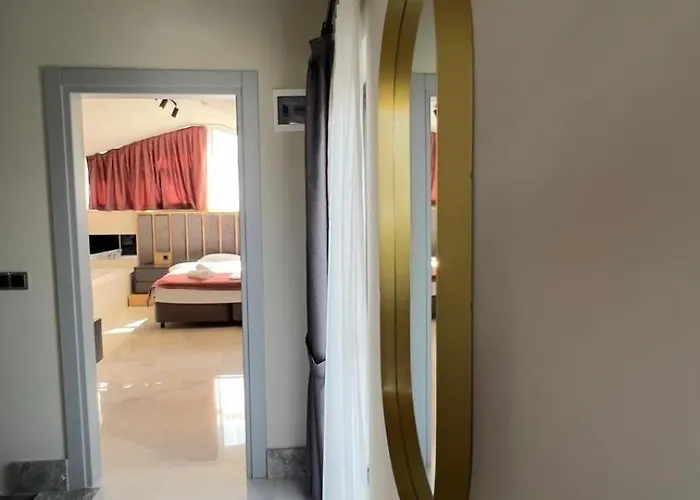 Lueks Versace Villasi, Sauna, Jakuzi, Hamam, Yuezme Havuzu Ve Barbekue Alani