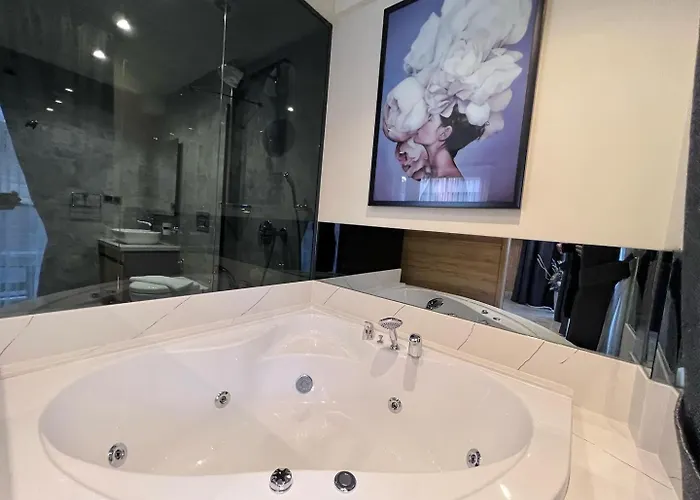 Lueks Versace Villasi, Sauna, Jakuzi, Hamam, Yuezme Havuzu Ve Barbekue Alani Вилла