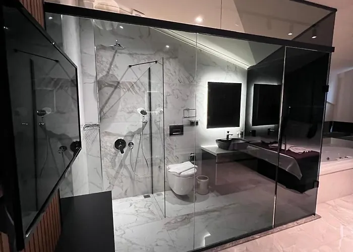 Lueks Versace Villasi, Sauna, Jakuzi, Hamam, Yuezme Havuzu Ve Barbekue Alani Villa Fethiye
